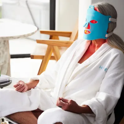 HigherDOSE: Red Light Face Mask